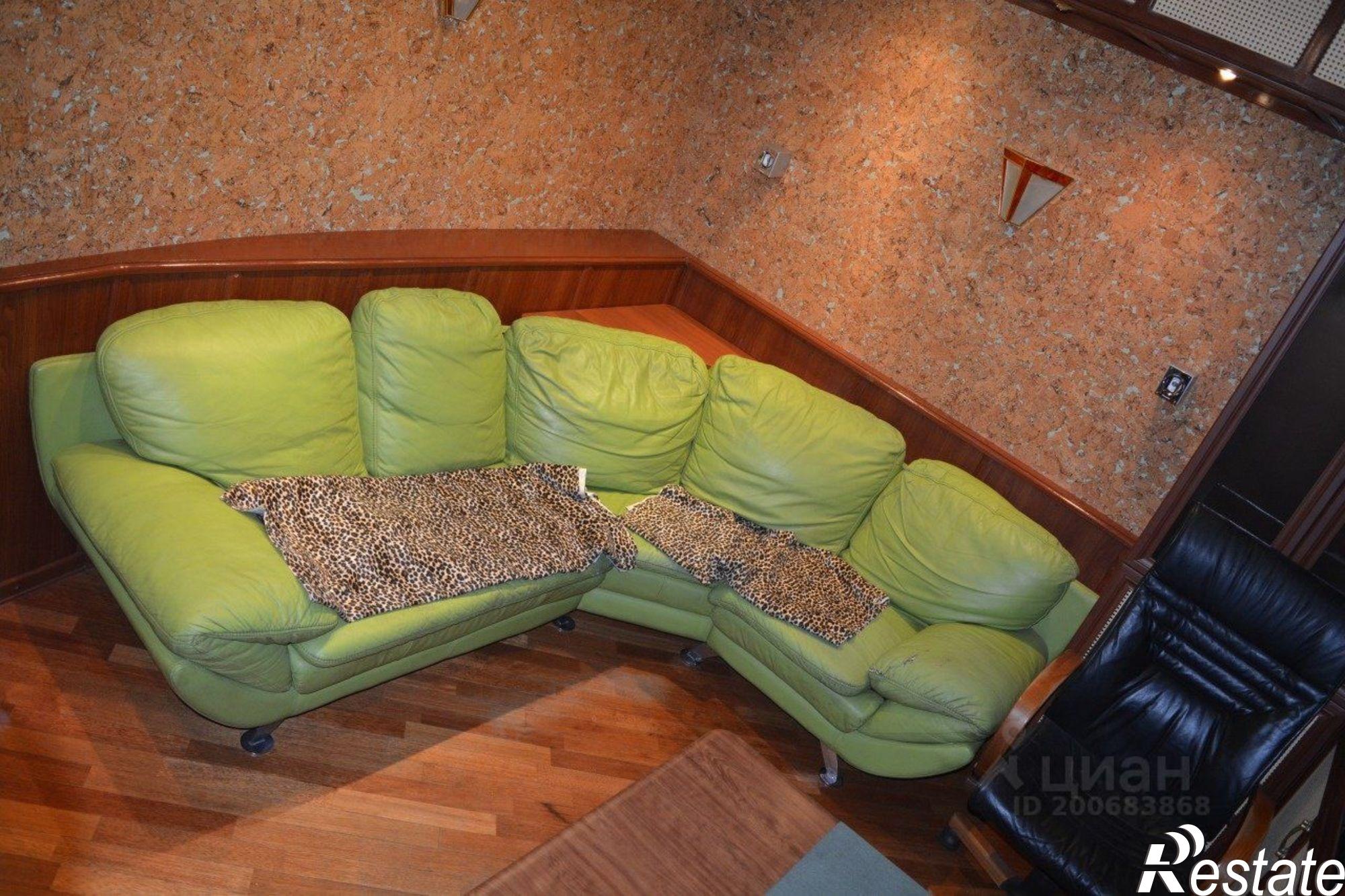 Сдать квартиру за 80 000 рублей на проспект Губернатора Анатолия Гужвина, 3