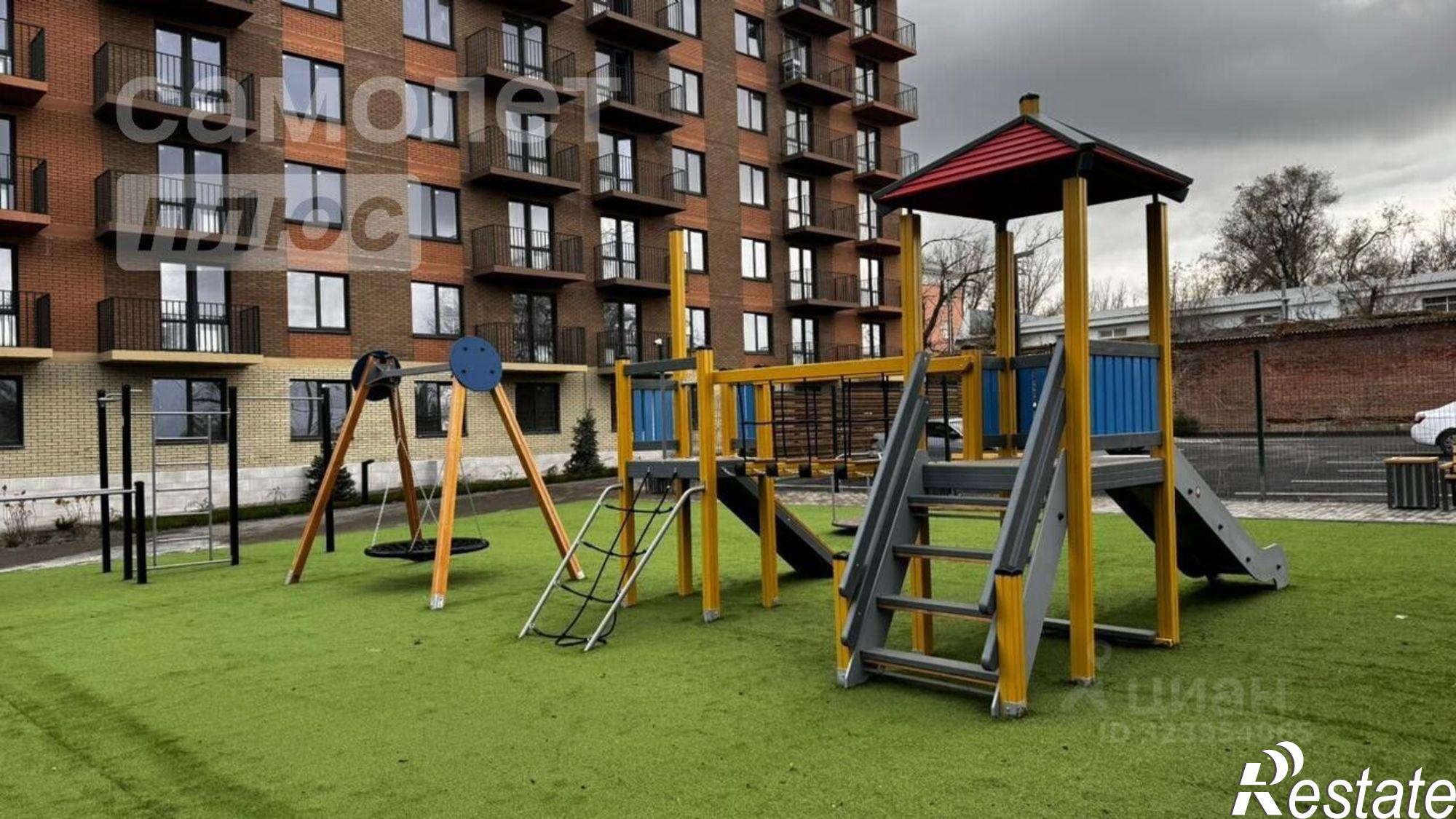 Купить квартиру за 3 950 000 рублей на улица Космонавта Комарова, 59