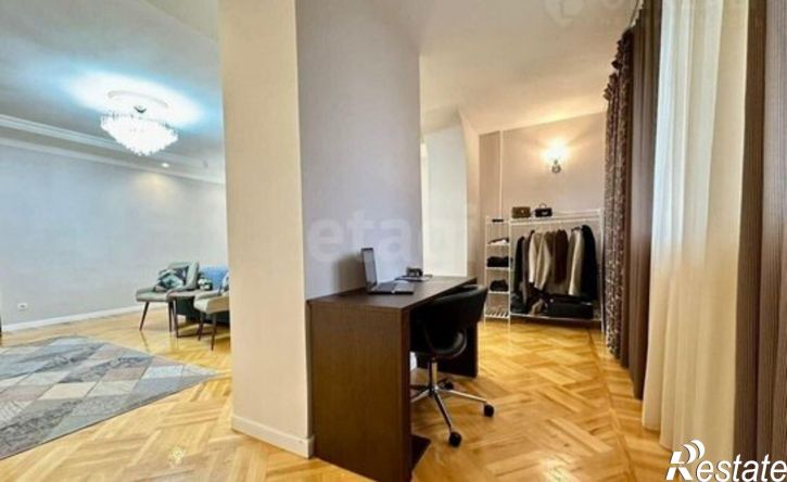 4-комн квартира улица Генерала Армии Епишева, 59,  д. 59