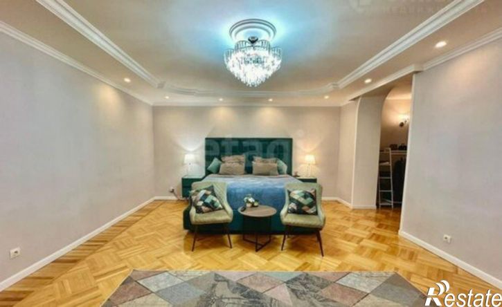 4-комн квартира улица Генерала Армии Епишева, 59,  д. 59