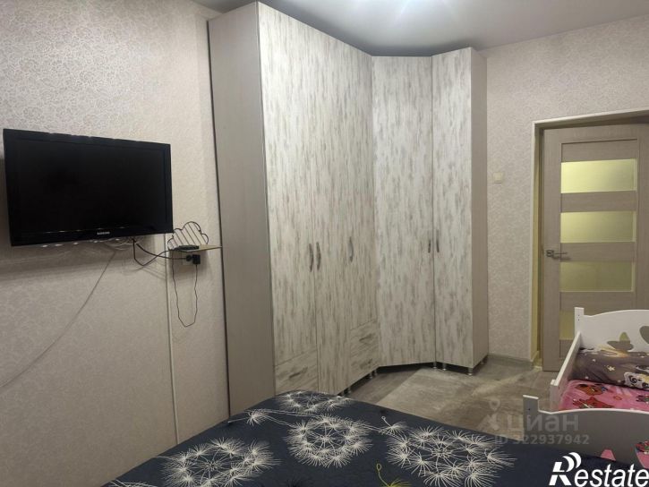 2-комн квартира улица Космонавта Комарова, 63,  д. 63