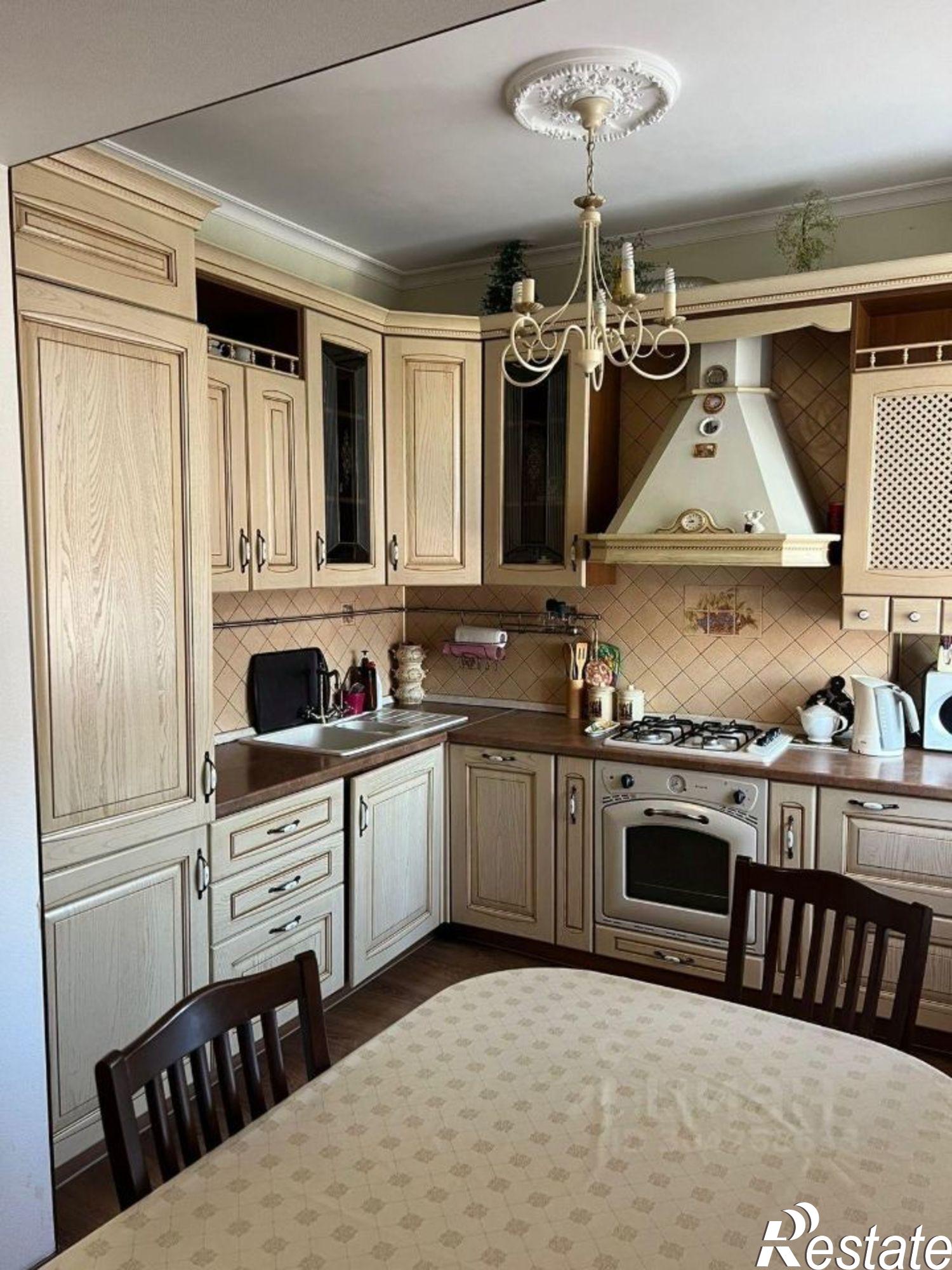 Сдать квартиру за 37 000 рублей на пл Ленина, 10