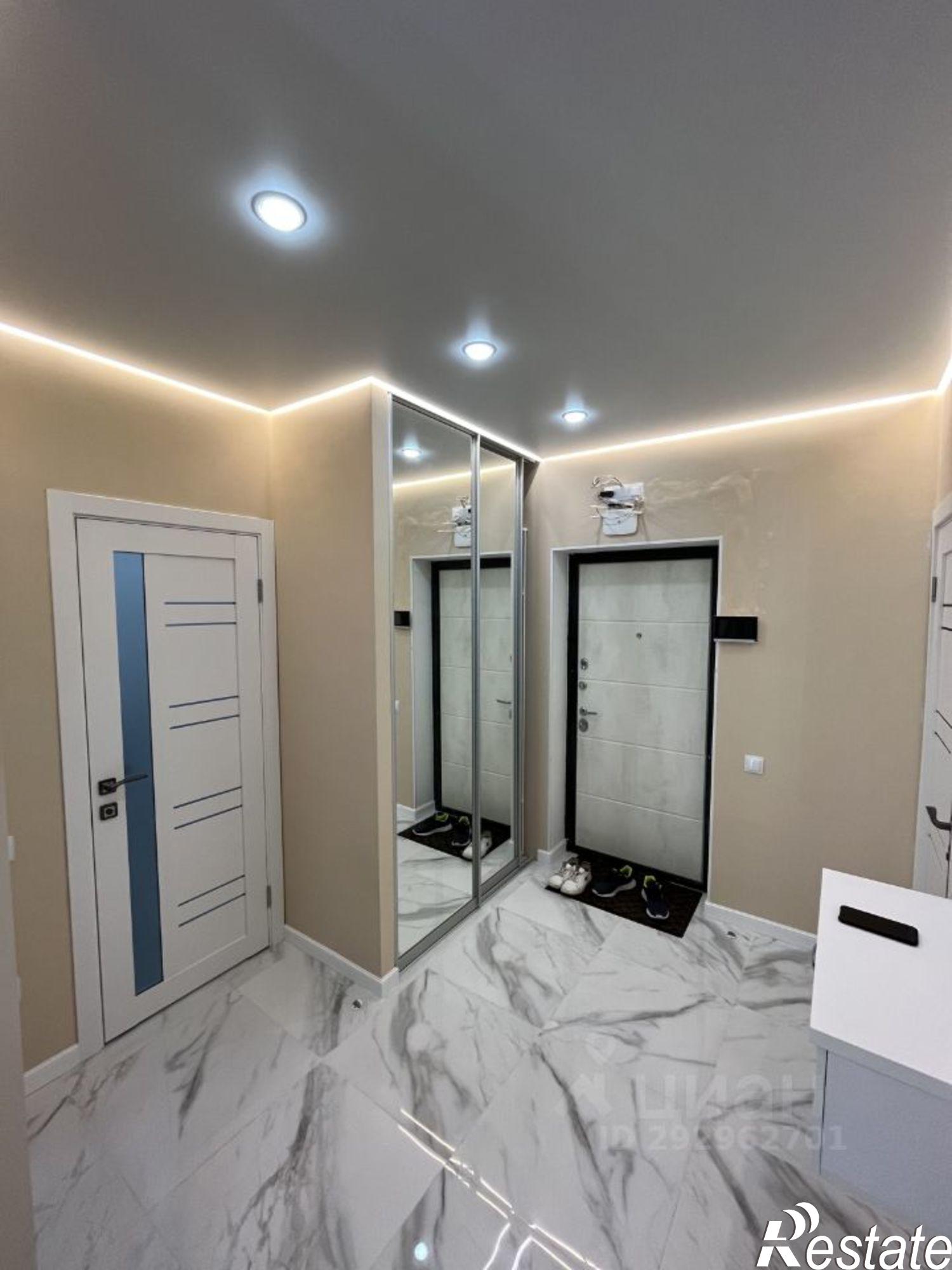 Сдать квартиру за 60 000 рублей на ул Симферопольская, 1