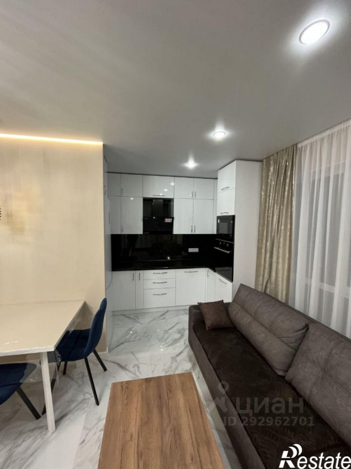 3-комн квартира ул Симферопольская, 1,  д. 1