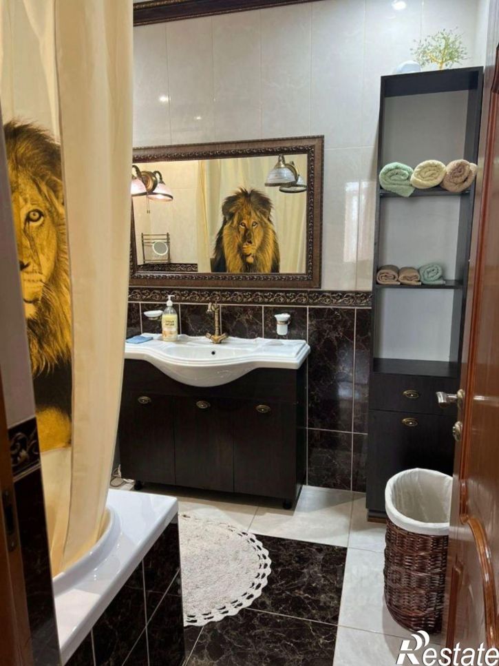 2-комн квартира пл Ленина, 10,  д. 10