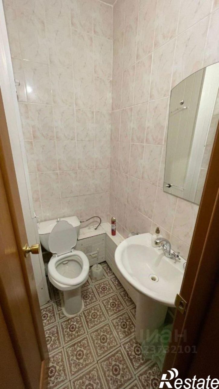 3-комн квартира улица Михаила Аладьина, 6,  д. 6