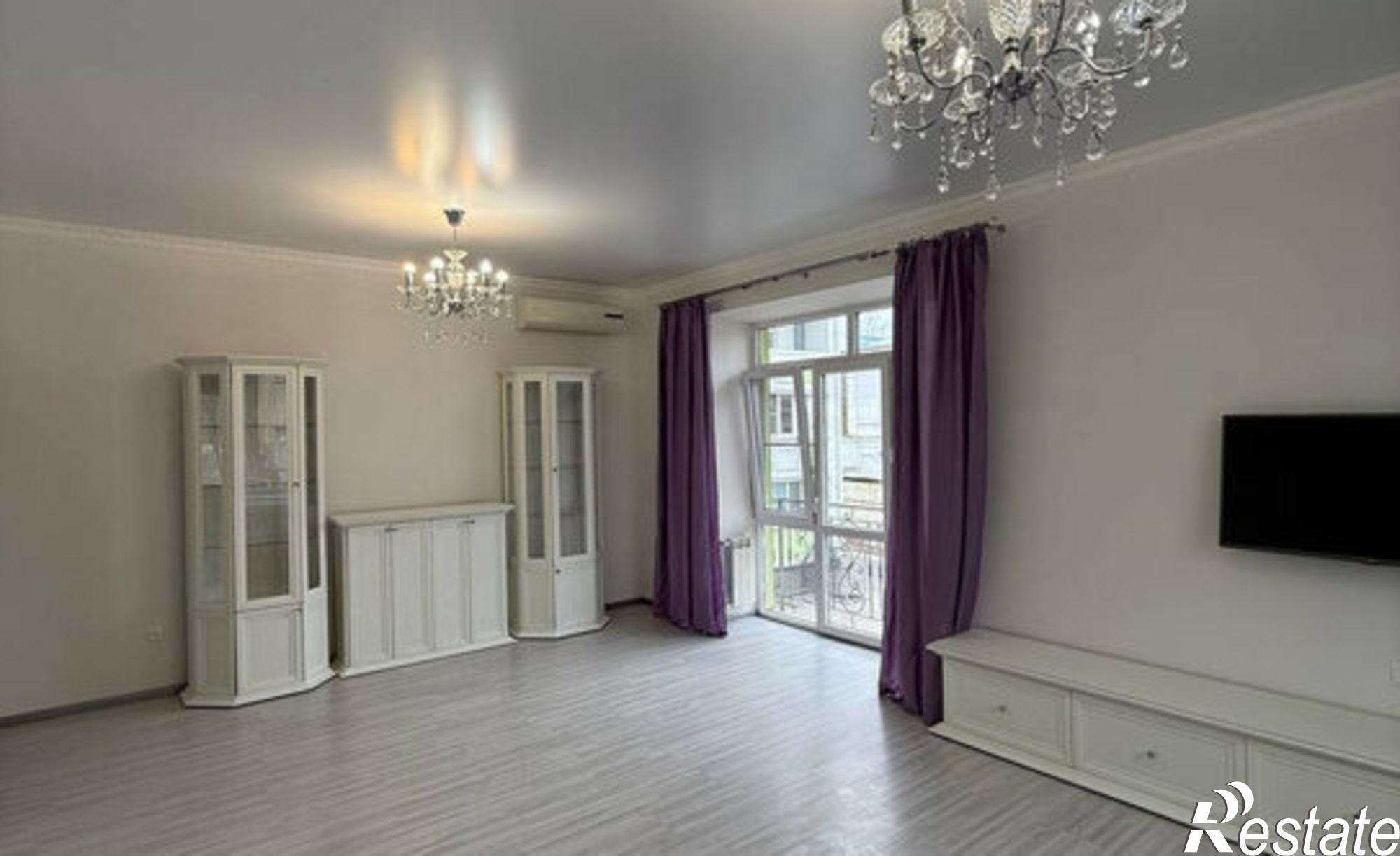 Купить квартиру за 13 500 000 рублей на набережная 1 Мая, 49