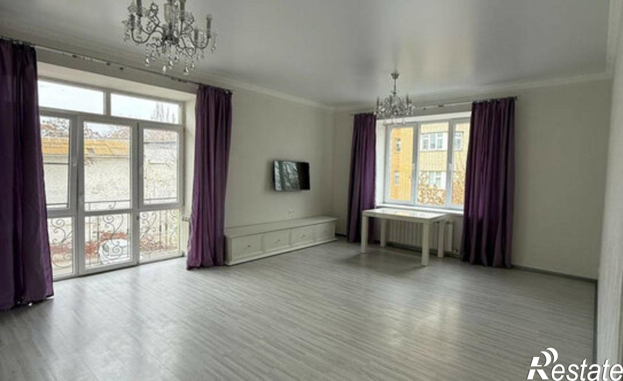 Купить квартиру за 13 500 000 рублей на набережная 1 Мая, 49