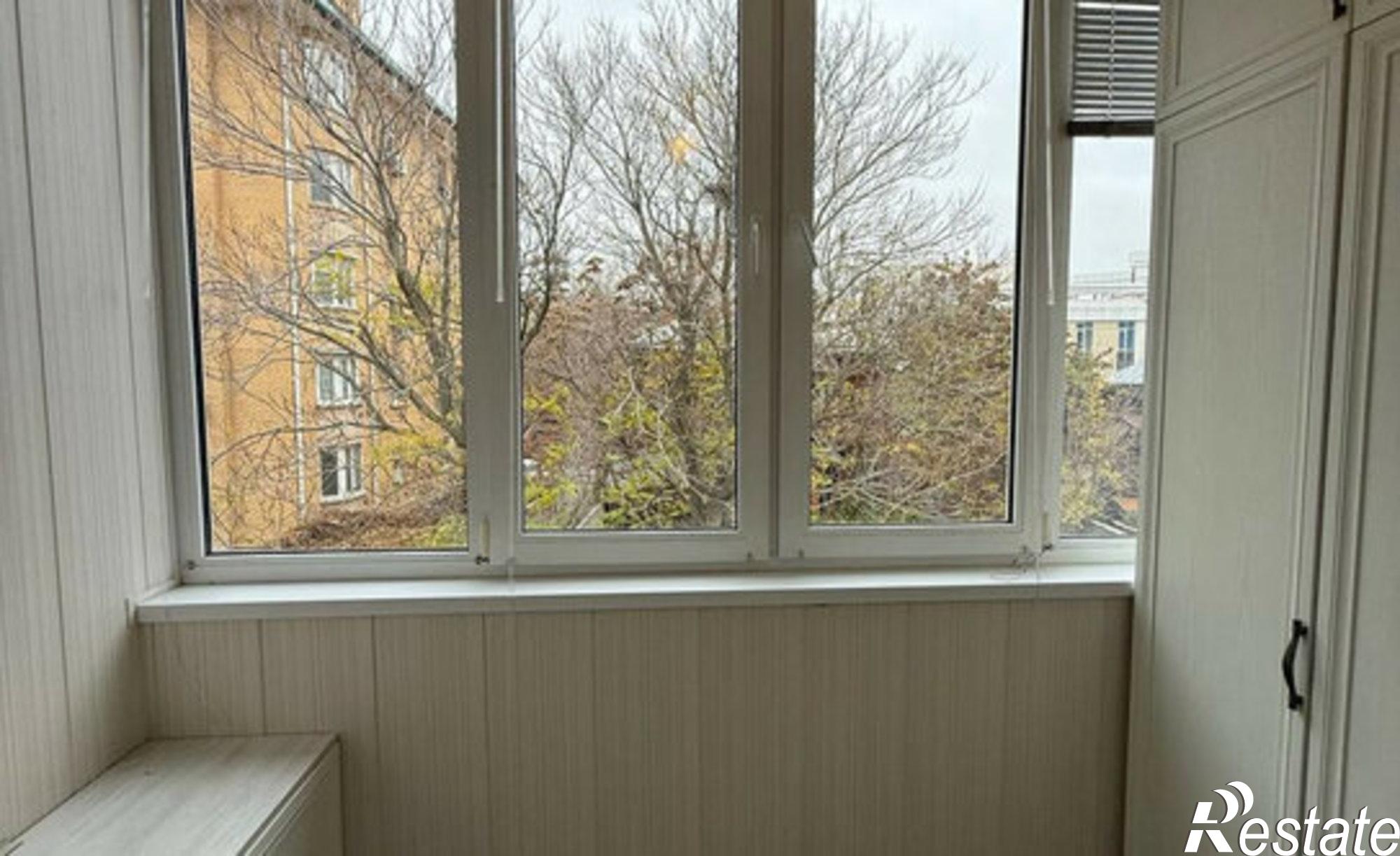 Купить квартиру за 13 500 000 рублей на набережная 1 Мая, 49