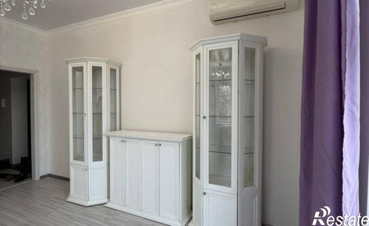 3-комн квартира набережная 1 Мая, 49,  д. 49