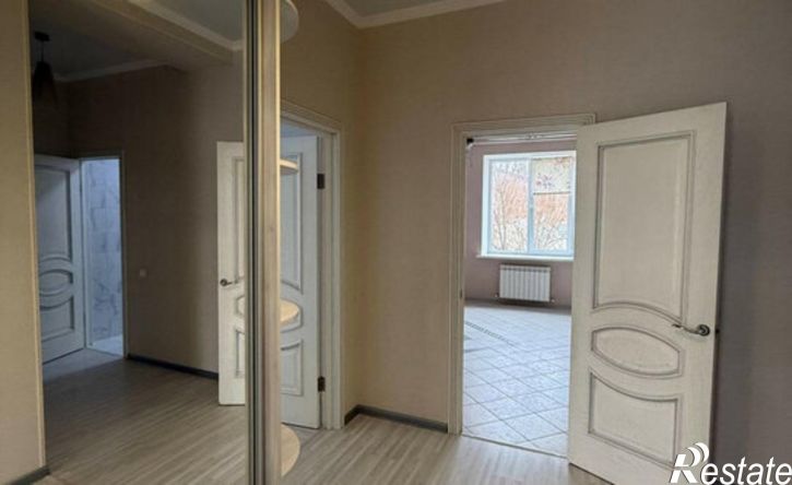 3-комн квартира набережная 1 Мая, 49,  д. 49