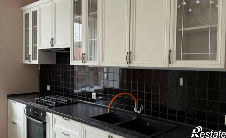 3-комн квартира набережная 1 Мая, 49,  д. 49