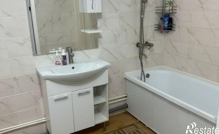 2-комн квартира набережная реки Царев, 83,  д. 83