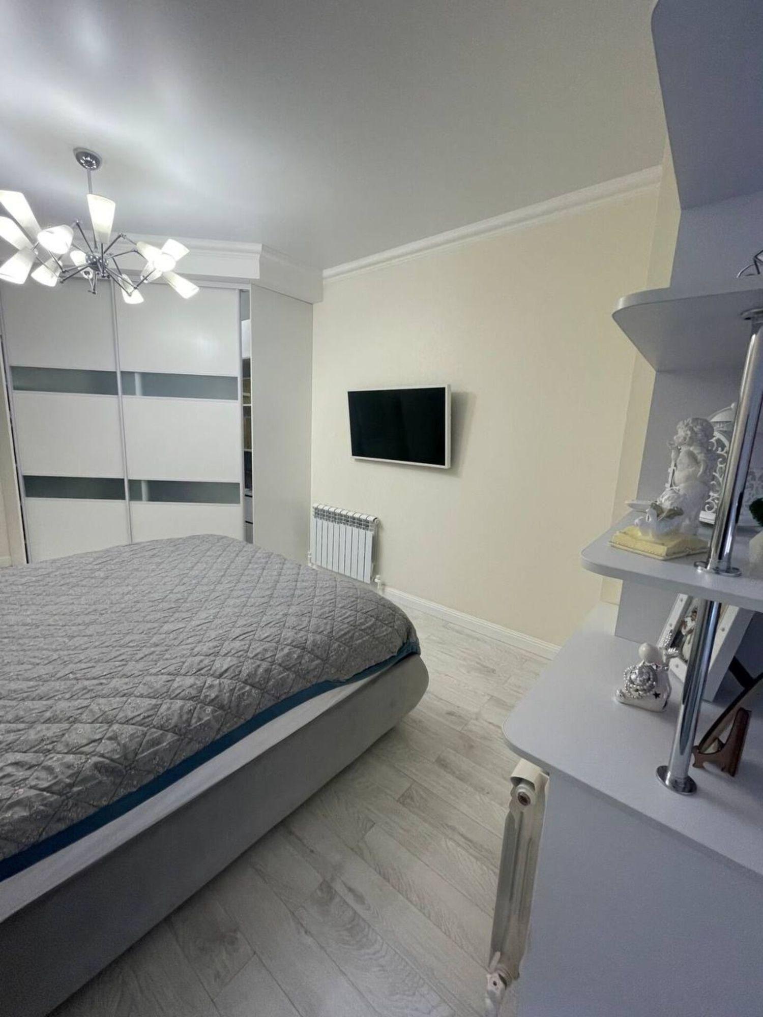 Купить квартиру за 7 400 000 рублей на Латышева ул, 3К