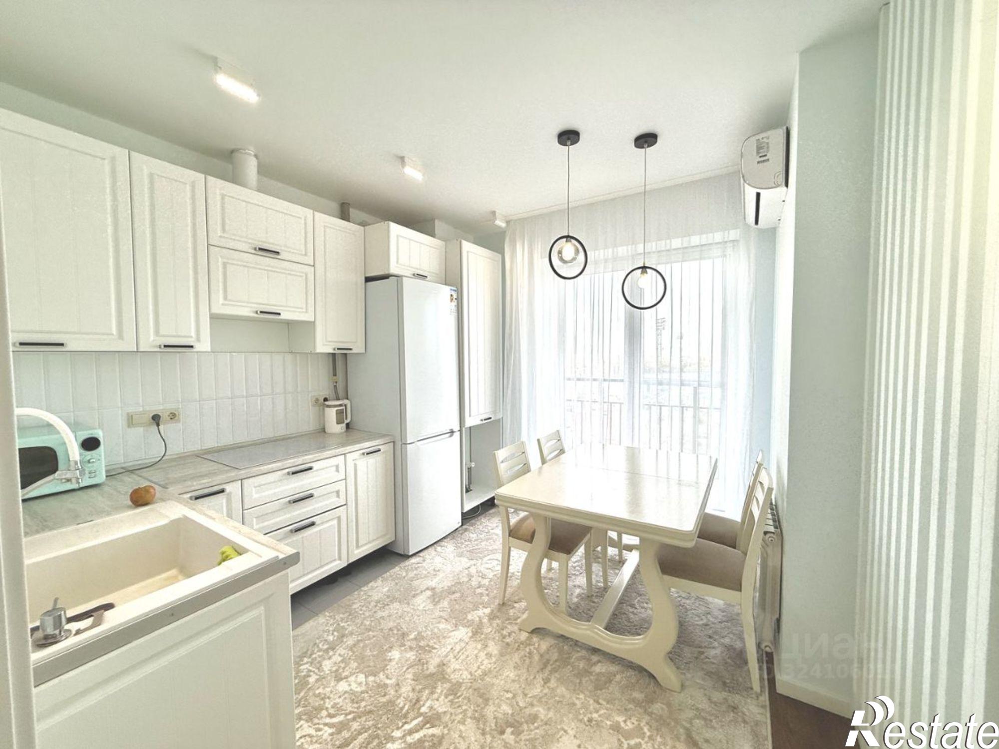 Сдать квартиру за 60 000 рублей на Аршанский переулок, 4