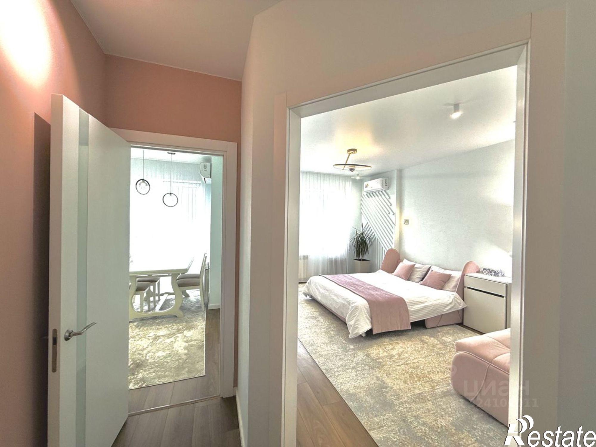 Сдать квартиру за 60 000 рублей на Аршанский переулок, 4