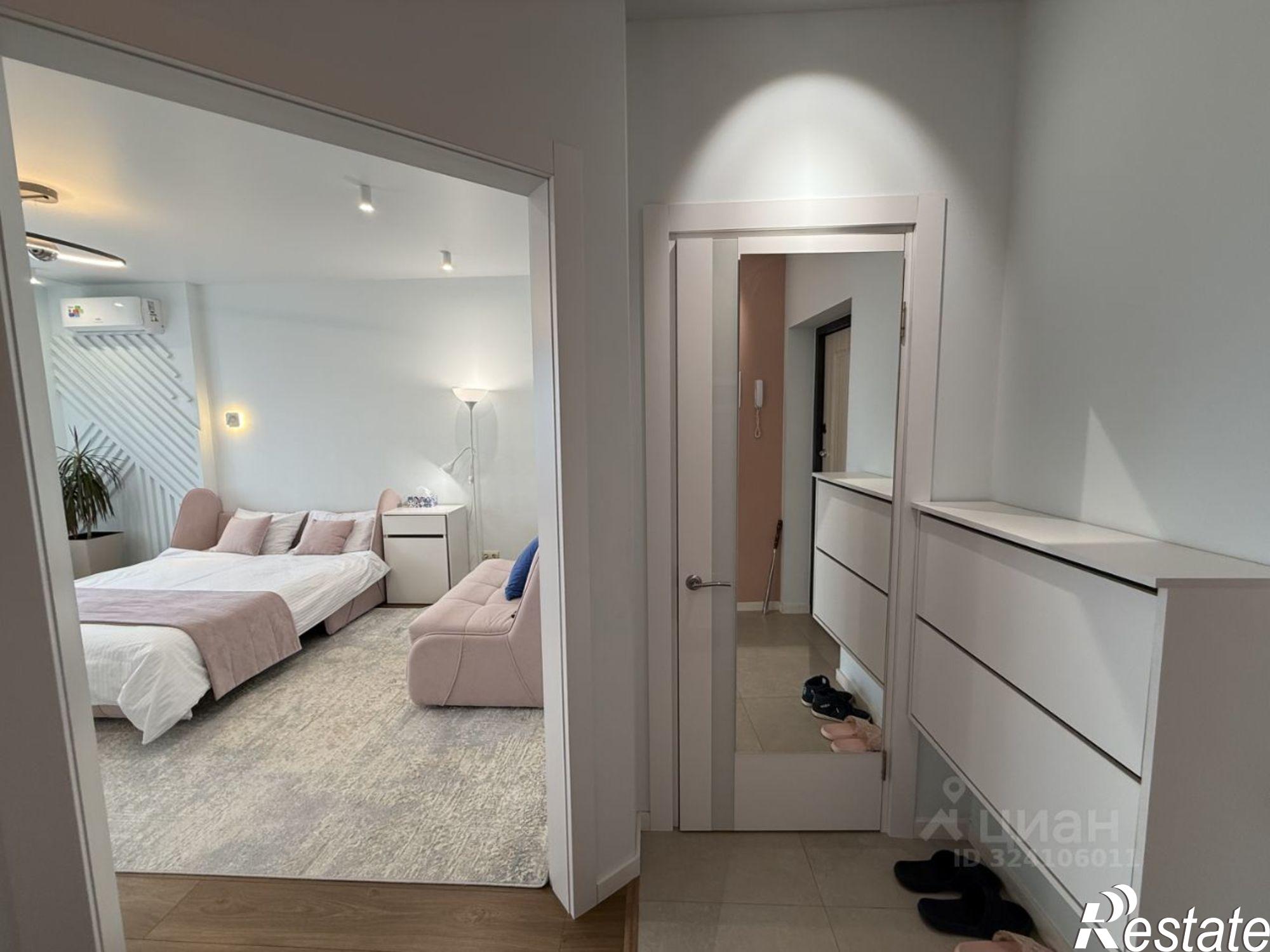 Сдать квартиру за 60 000 рублей на Аршанский переулок, 4