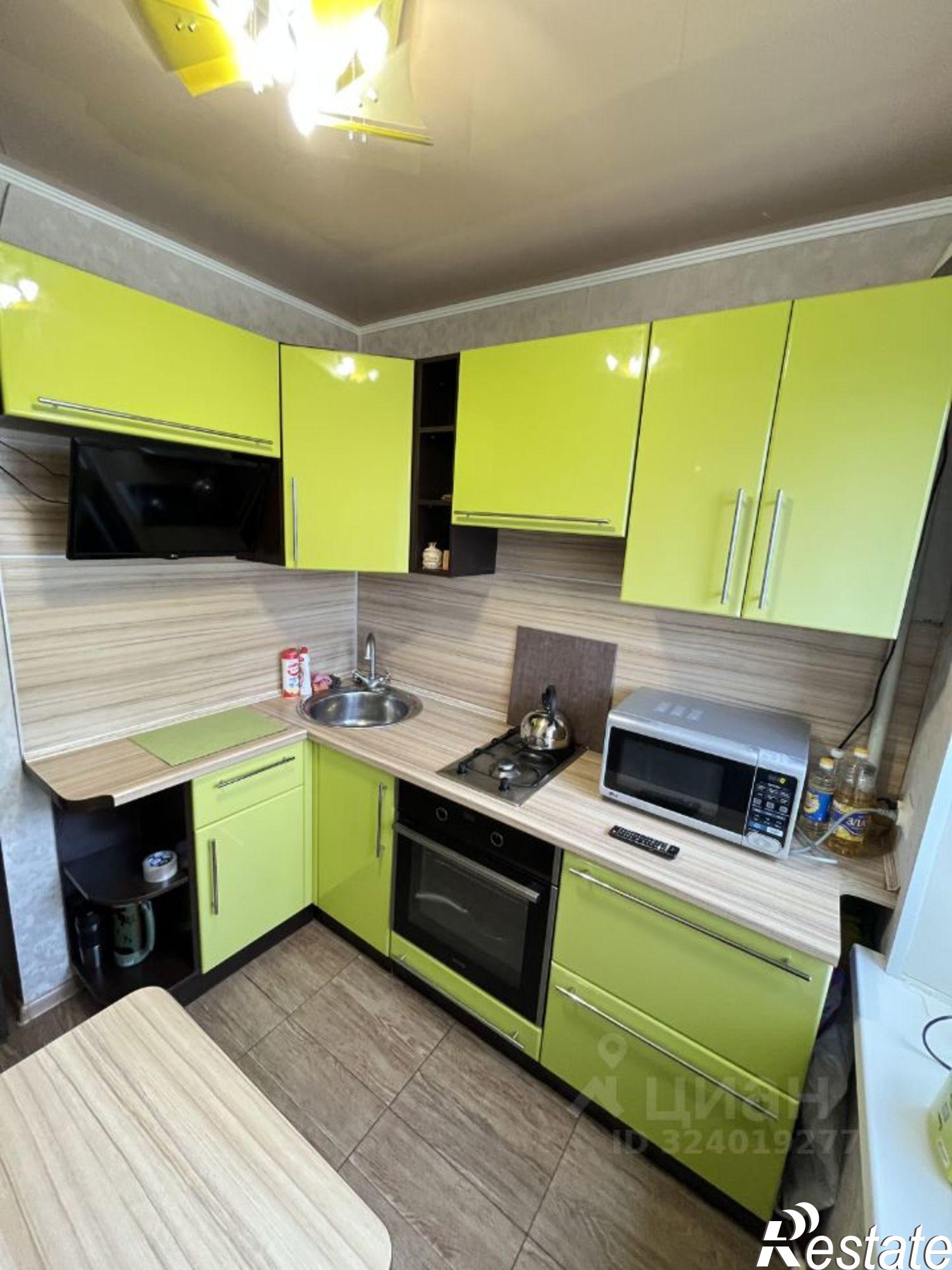 Сдать квартиру за 35 000 рублей на улица Савушкина, 52