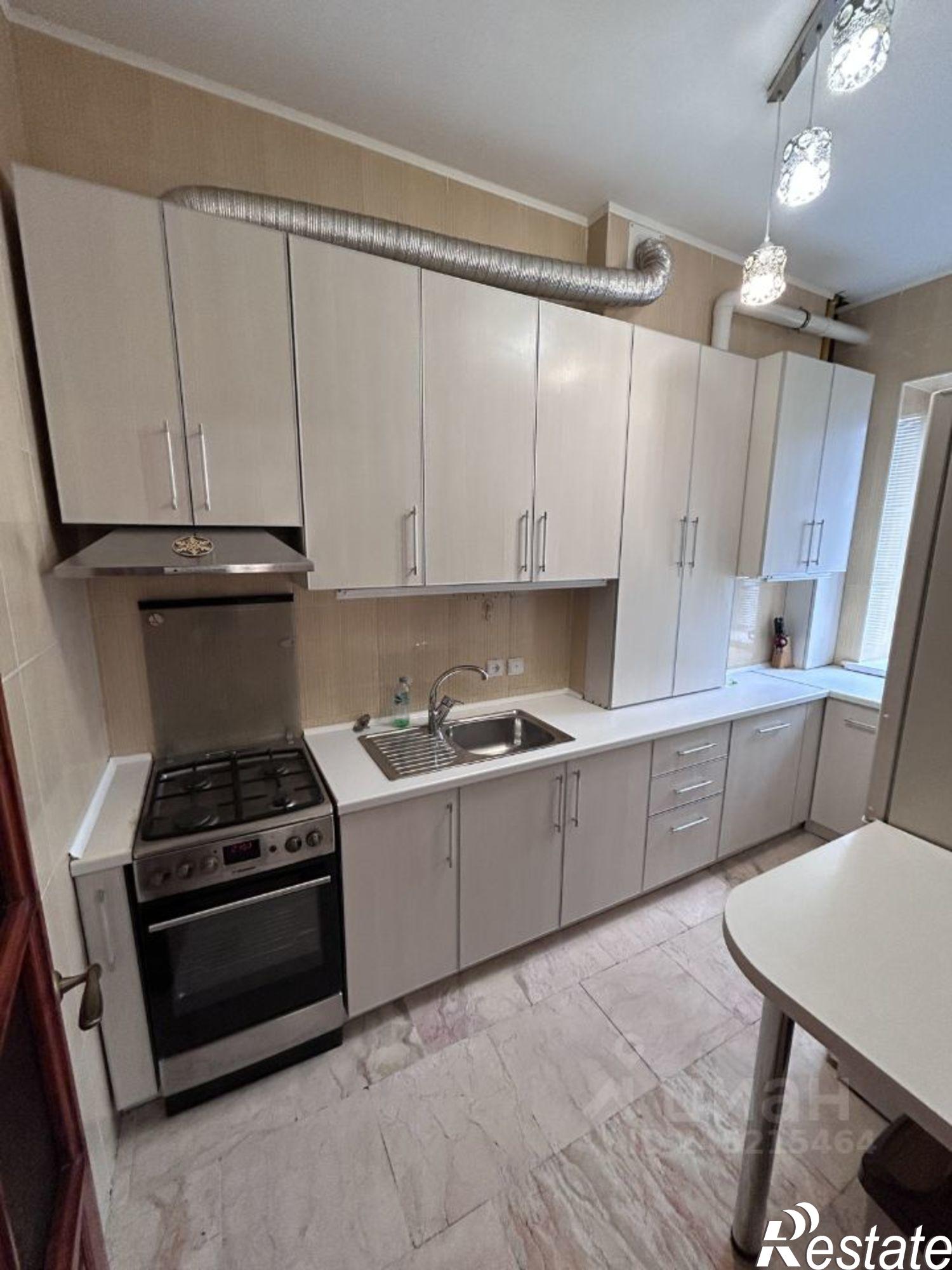 Сдать квартиру за 90 000 рублей на ул Зои Космодемьянской, 13