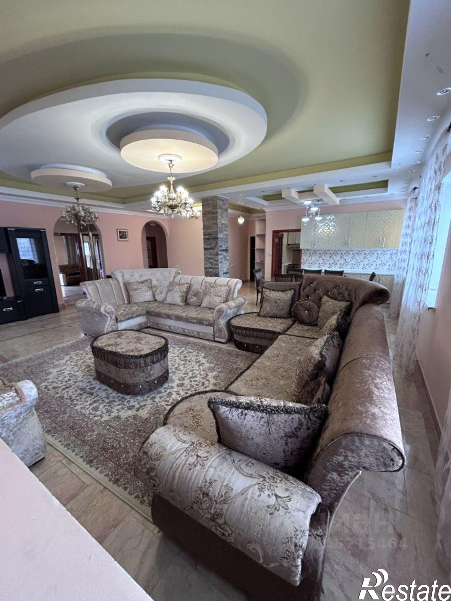 Сдать квартиру за 90 000 рублей на ул Зои Космодемьянской, 13