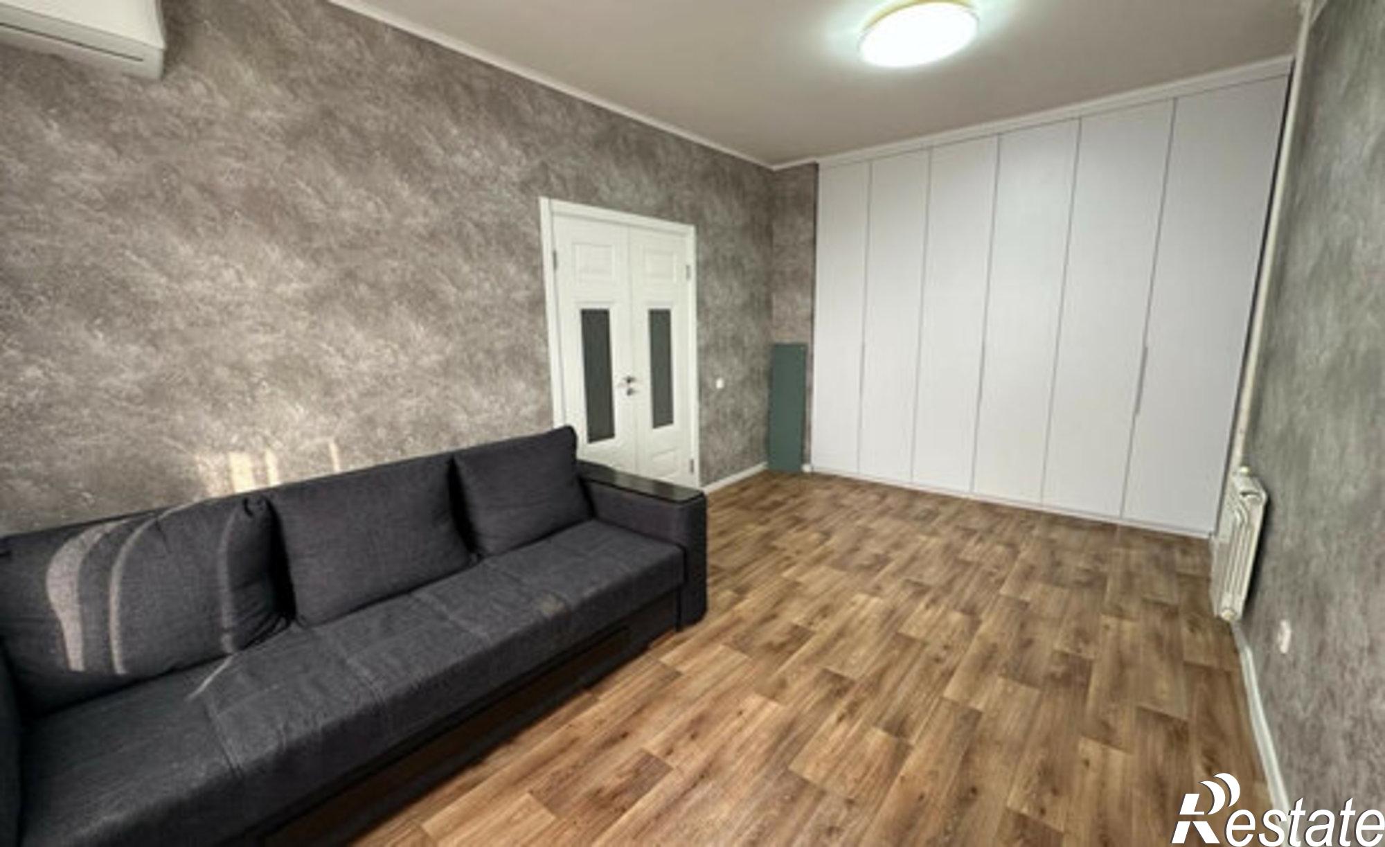 Купить квартиру за 5 000 000 рублей на ул Космонавта Комарова, 174б