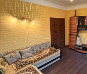 2-комн, 56кв м, этаж 1/2 набережная 1 Мая, 37