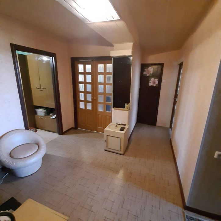 3-комн квартира 6-й мкр, Химиков ул, 8