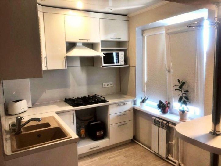 3-комн квартира Безжонова ул, 78