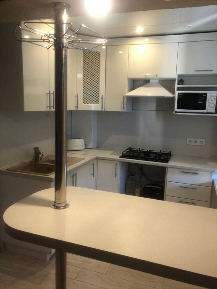 3-комн квартира Безжонова ул, 78