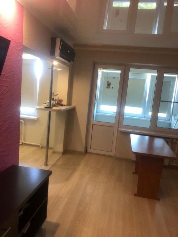 3-комн квартира Безжонова ул, 78