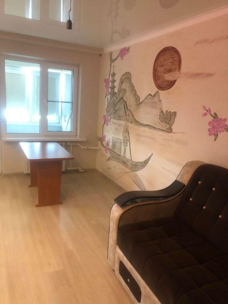 3-комн квартира Безжонова ул, 78