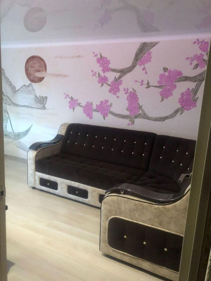 3-комн квартира Безжонова ул, 78