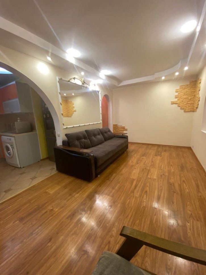 2-комн квартира улица Комсомольская наб, 17