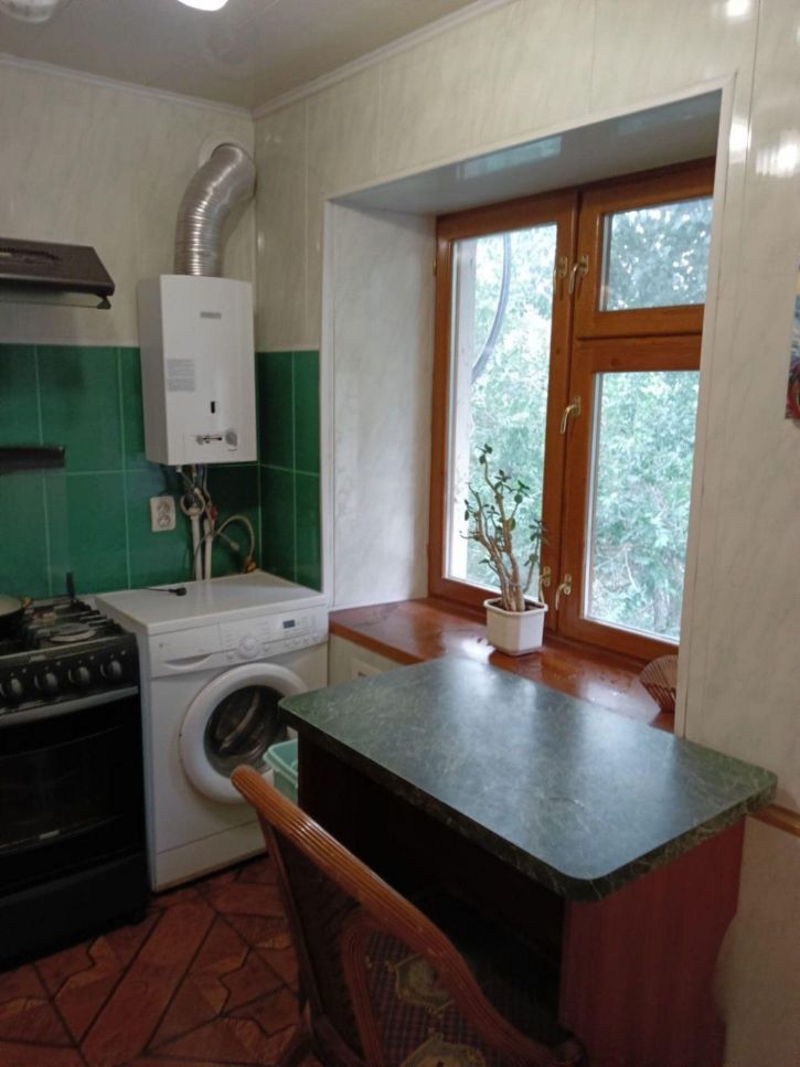 3-комн квартира Заводская пл, 43