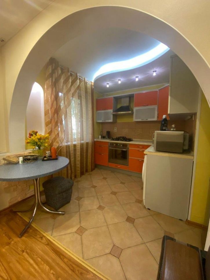 2-комн квартира улица Комсомольская наб, 17