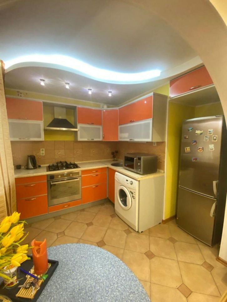 2-комн квартира улица Комсомольская наб, 17