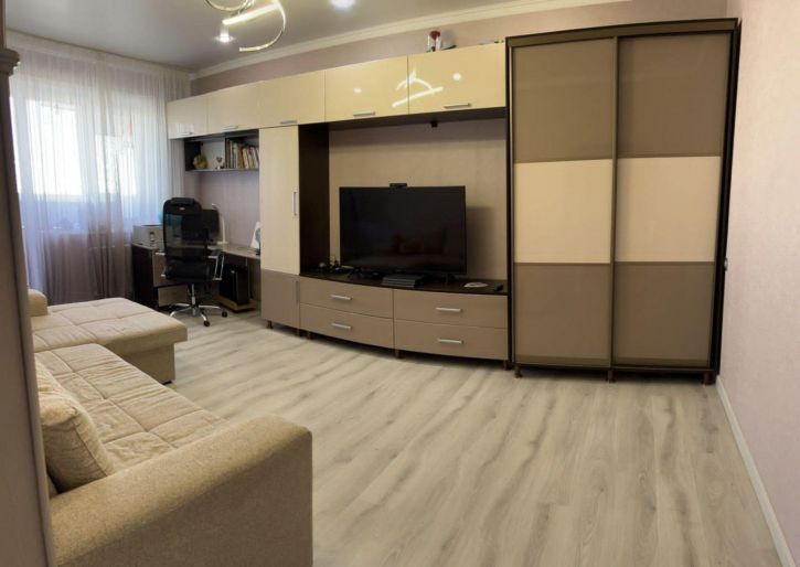 3-комн квартира Рылеева ул, 82