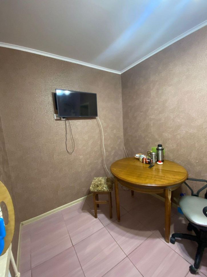 2-комн квартира 6-й мкр, Химиков ул, 8