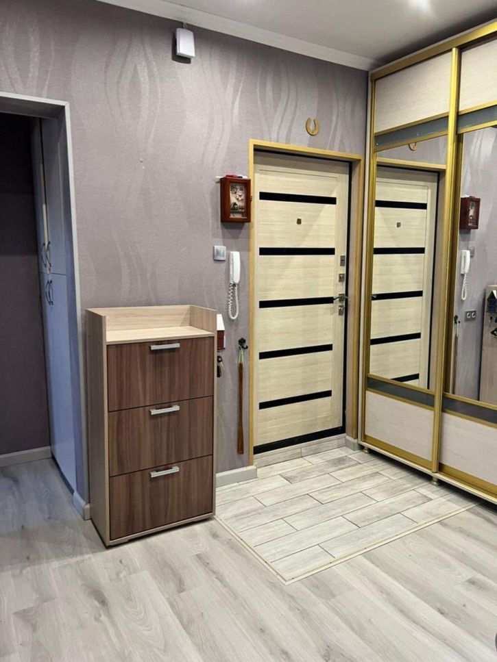 3-комн квартира Рылеева ул, 82