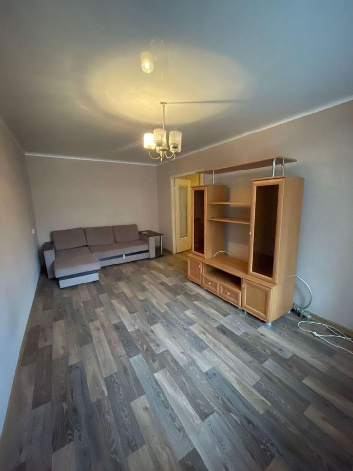 2-комн квартира Победы ул, 58