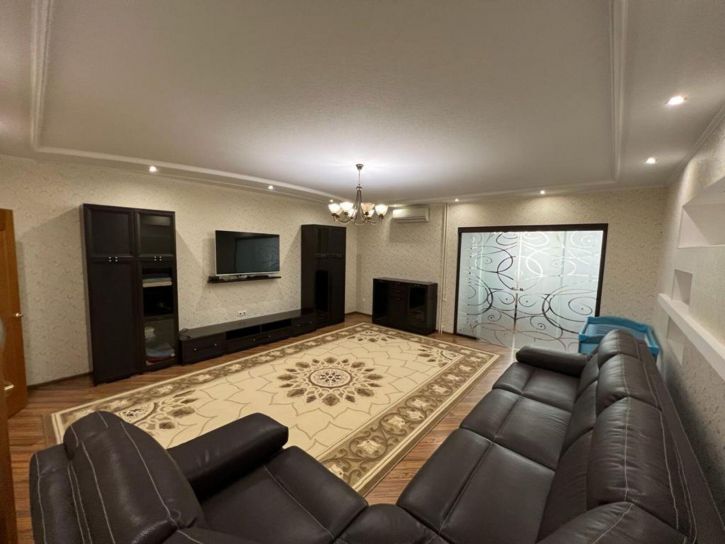 3-комн квартира Васильковая ул, 21