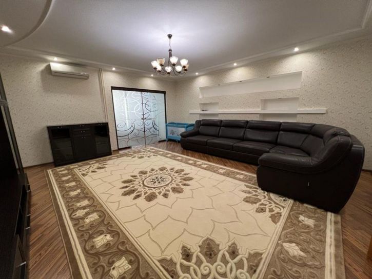 3-комн квартира Васильковая ул, 21