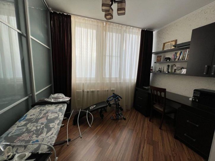 3-комн квартира Васильковая ул, 21