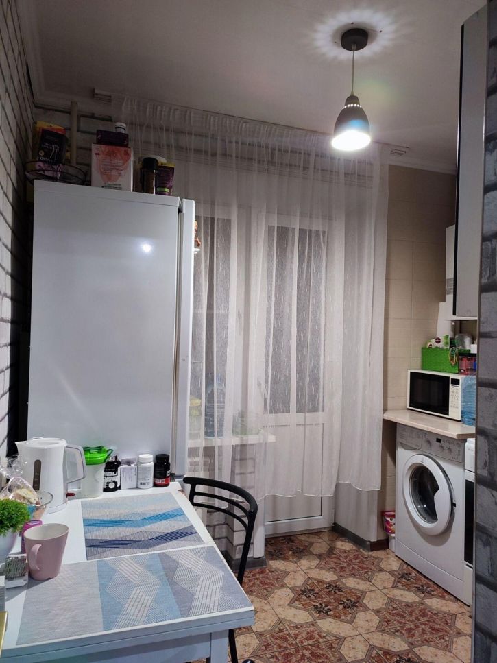 2-комн квартира Боевая ул, 76