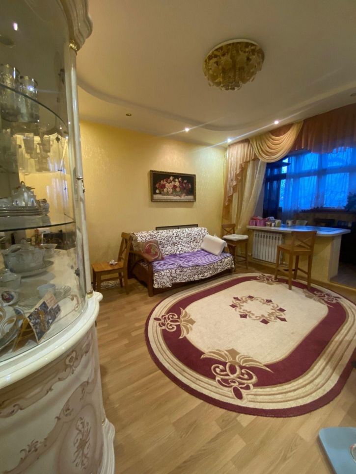 3-комн квартира Бориса Алексеева ул, 53