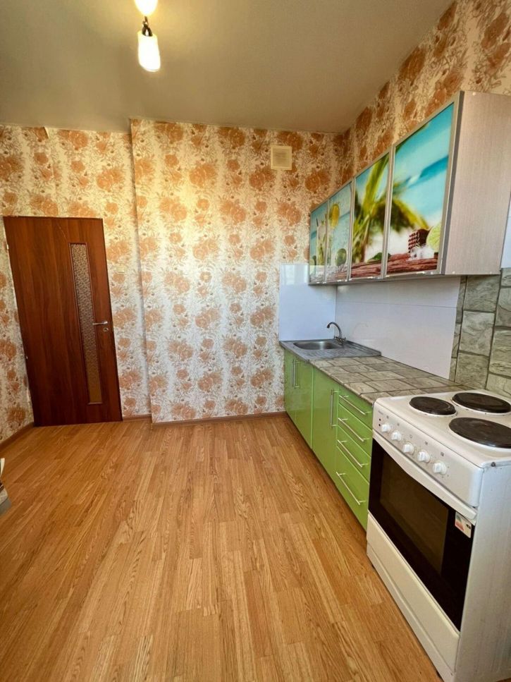 1-комн квартира Бориса Алексеева ул, 20