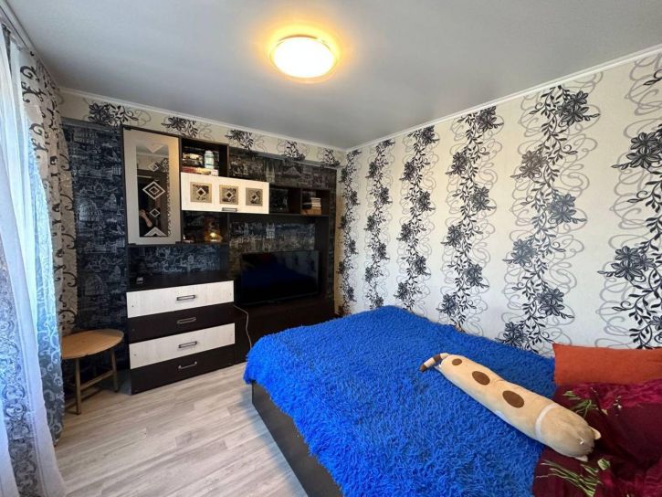 4-комн квартира Кооперативная ул, 45А