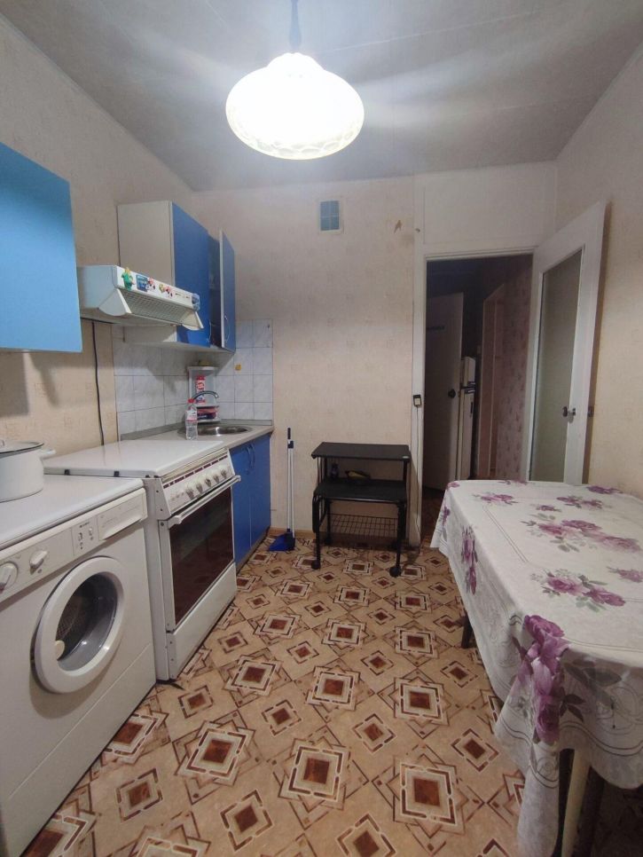 3-комн квартира Победы ул, 50