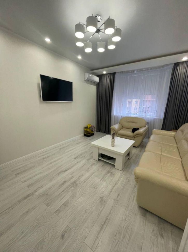 2-комн квартира Латышева ул, 3К