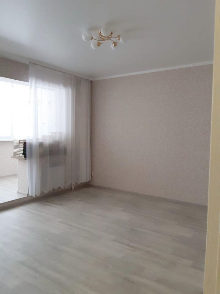 2-комн квартира Боевая ул, 75